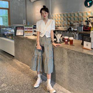 Short-sleeve Twisted Blouse / Gingham A-line Midi Skirt