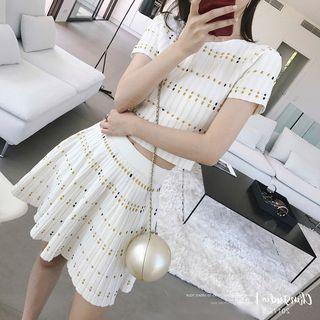 Set: Short Sleeve Cropped Knit T-shirt + A-line Skirt