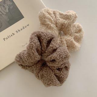 Boucl  Scrunchy Hair Tie