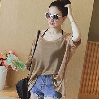 Set: Batwing-sleeve T-shirt + Camisole Top