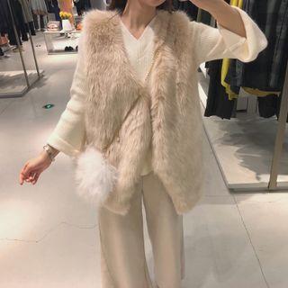 Fluffy Vest / V-neck Sweater / Wide-leg Pants
