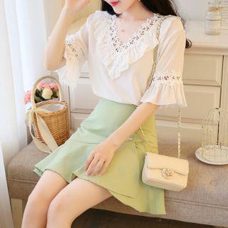 V-neck Elbow-sleeve Top / A-line Skirt / Set