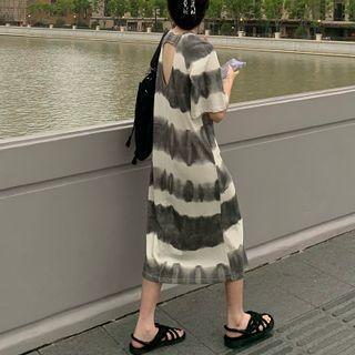 Short-sleeve Tie-dyed Midi A-line Dress Stripes - Gray & Almond - One Size