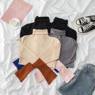 Contrast Cuff Turtleneck Long Sleeve Top