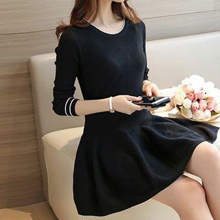 Contrast Trim 3/4 Sleeve Knit Dress