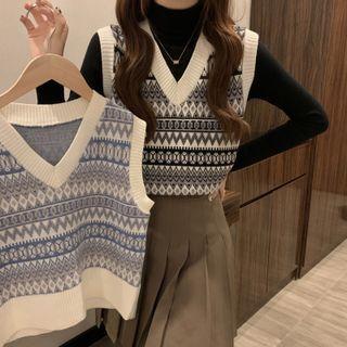 Long-sleeve Mock-neck Top / V-neck Patterned Sweater Vest