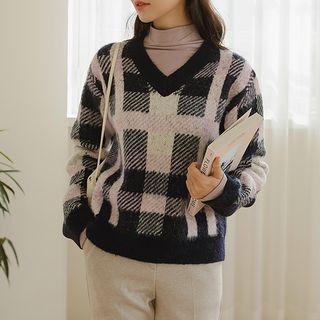 V-neck Fluffy Plaid Sweater