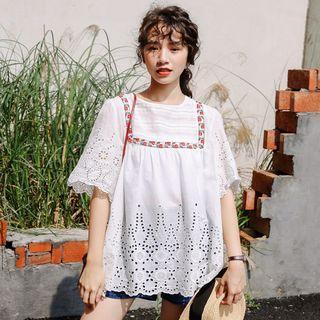 Elbow-sleeve Eyelet Top