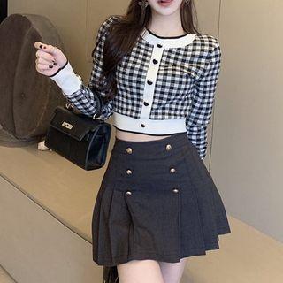 Long-sleeve Cropped Check Knit Top / Pleated Mini A-line Skirt