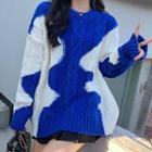 Round Neck Two-tone Sweater Blue - One Size