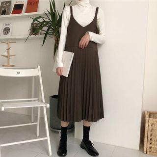 V-neck Pleated Hem Midi Spaghetti Strap Dress