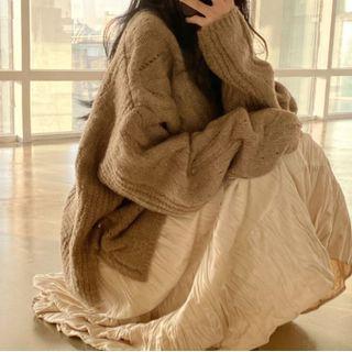 V-neck Cable Knit Long-sleeve Sweater / High-waist Ruched Semi Skirt