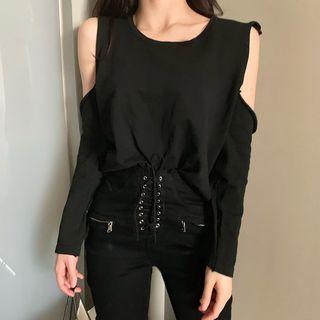 Off-shoulder Plain T-shirt Black - One Size