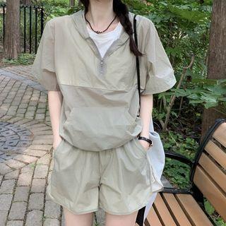 Short-sleeve Hooded Windbreaker / Shorts
