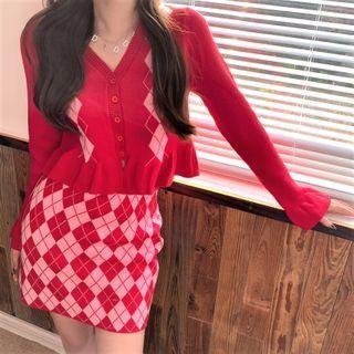 V-neck Argyle Cardigan / Argyle A-line Skirt