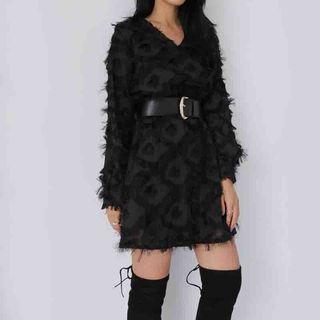 V-neck Fringed Trim Long-sleeve Dress