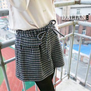 Houndstooth Pleated Shorts