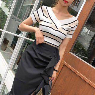 V-neck Short-sleeve Stripe Knit Top
