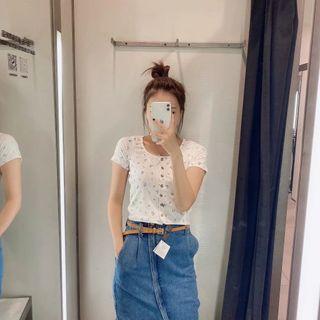 Buttoned Floral Print Short-sleeve Top