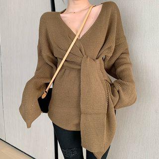 Details V-neck Knit Sweater