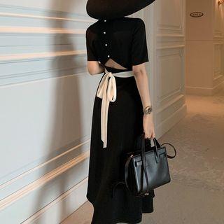 Bow Back Short-sleeve A-line Midi Dress