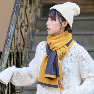 Two-tone Knit Shawl