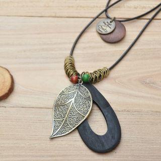 Leaf Alloy Pendant Cord Necklace
