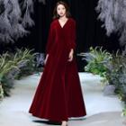 Long-sleeve V-neck Velvet A-line Maxi Dress