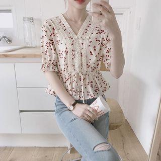 V-neck Heart Print Tie-waist Top