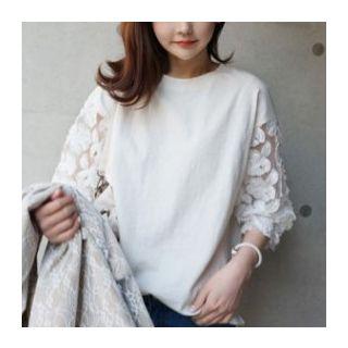 Flower Detail 3/4-sleeve T-shirt