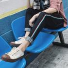 Contrast Trim Slim-fit Jeans