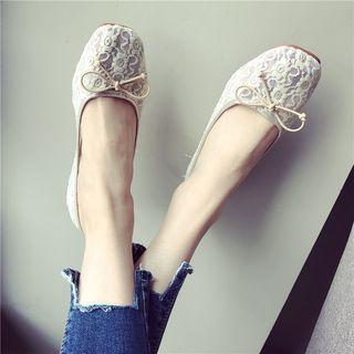 Square-toe Lace Flats
