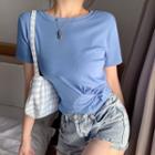 Short-sleeve Twist-accent T-shirt