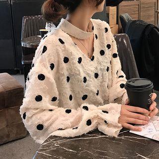 Bell-sleeve Dotted Blouse / Lace Under Shorts