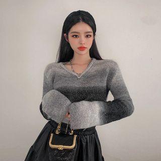 V-neck Gradation Cropped Knit Top Gray - One Size