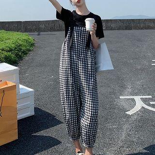 Set: Short-sleeve T-shirt + Gingham Jumper Pants