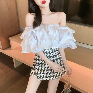 Short-sleeve Off-shoulder Ruffle Trim Crop Top / Houndstooth Mini Pencil Skirt