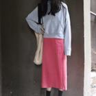 Cropped Hoodie / Straight Fit Midi Skirt