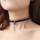 Mesh Trim Heart Choker