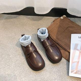 Adhesive Strap Round-toe Loafers