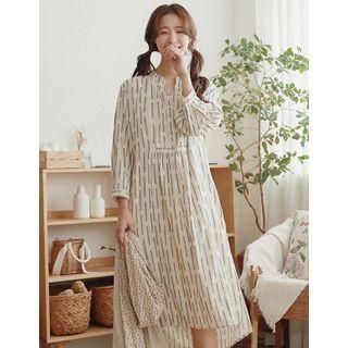 Dip-back Pattern Shirtdress