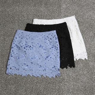 Zip-side Lace Pencil Skirt