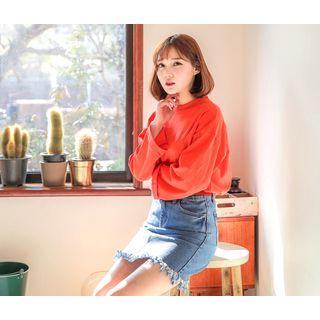 Long Wide-sleeve Dip-back T-shirt