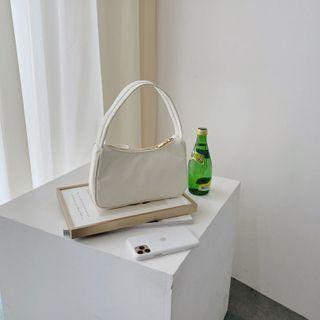 Zip-detail Tote Bag