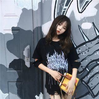 Pin Detail Embroidered Elbow-sleeve T-shirt