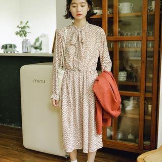 Long-sleeve Tie-waist Print Midi A-line Dress Pattern - Light Green - One Size
