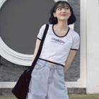 Lettering Short-sleeve Cropped T-shirt White - One Size