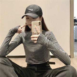 Striped Long-sleeve Slim-fit Crop Top / Loose-fit Jeans