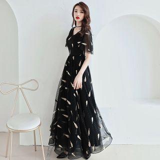 Short-sleeve Feather Applique Dotted Mesh A-line Dress