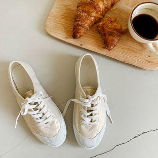 Toe-cap L Me Sneakers